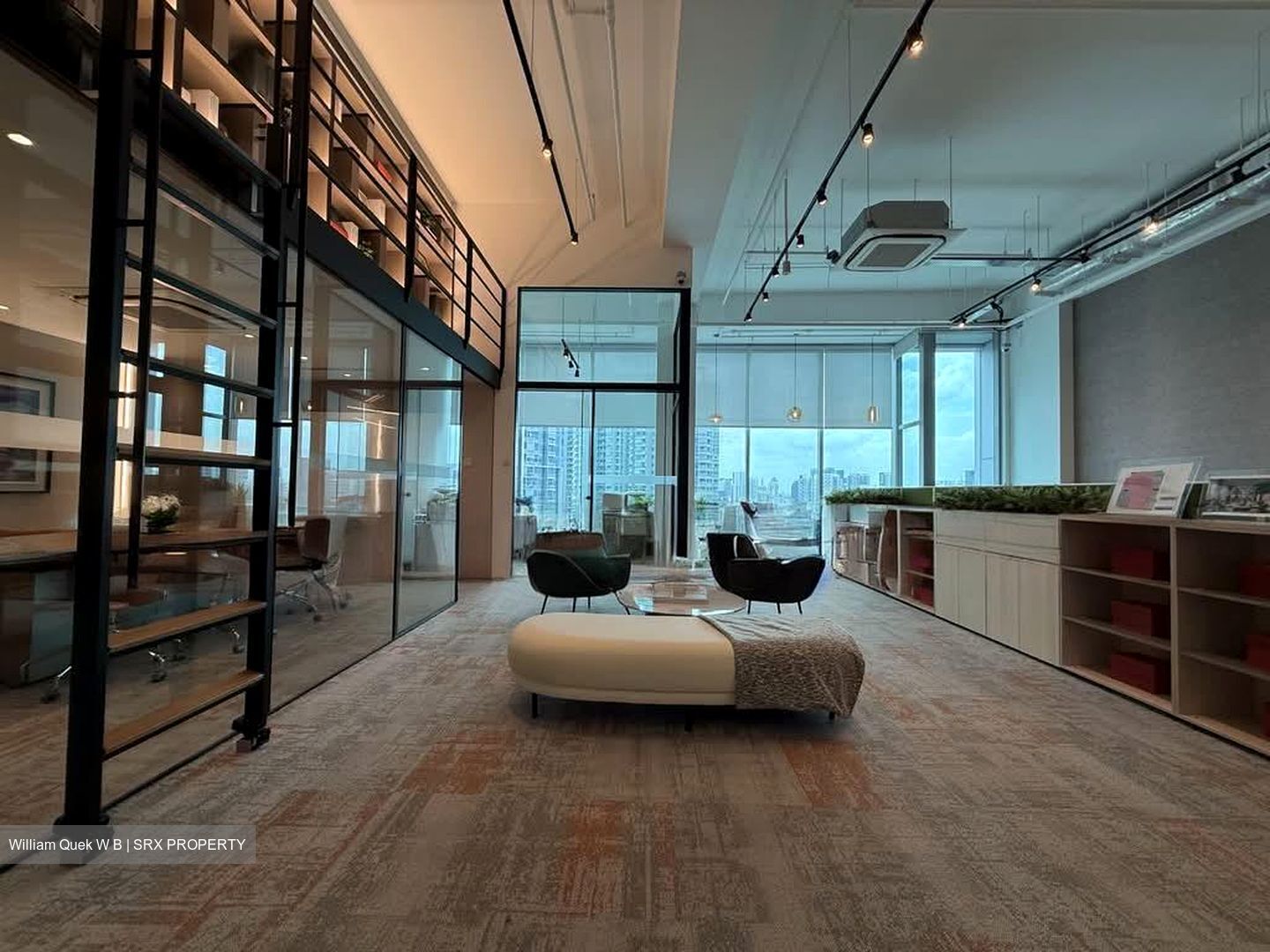 Arc 380 (D8), Office #532390791